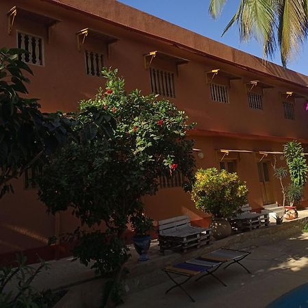 Guesthouse Dalal Ak Jamm 엠보우 외부 사진