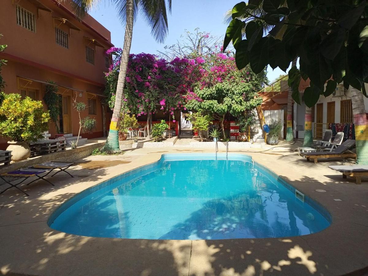 Guesthouse Dalal Ak Jamm 엠보우 외부 사진