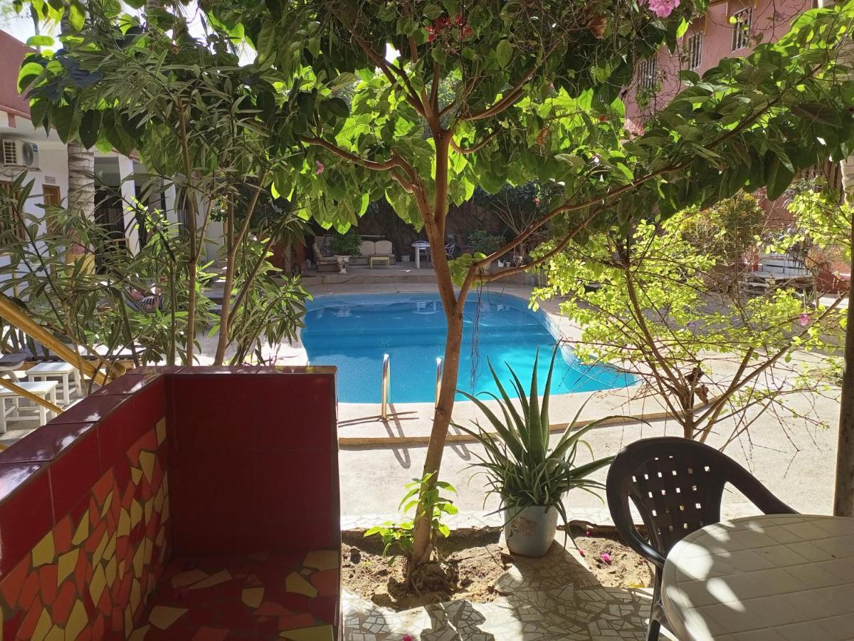 Guesthouse Dalal Ak Jamm 엠보우 외부 사진