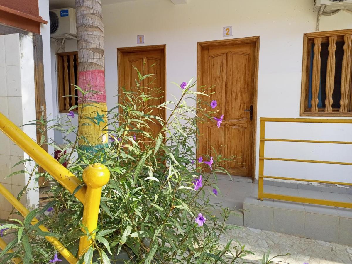 Guesthouse Dalal Ak Jamm 엠보우 외부 사진