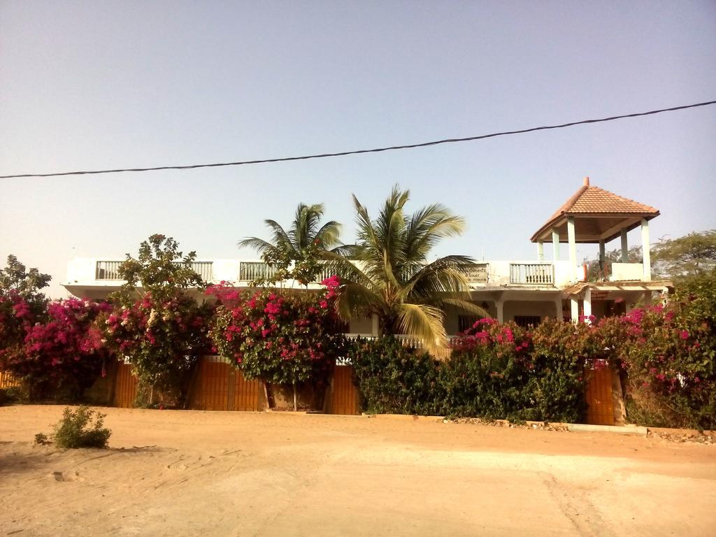 Guesthouse Dalal Ak Jamm 엠보우 외부 사진