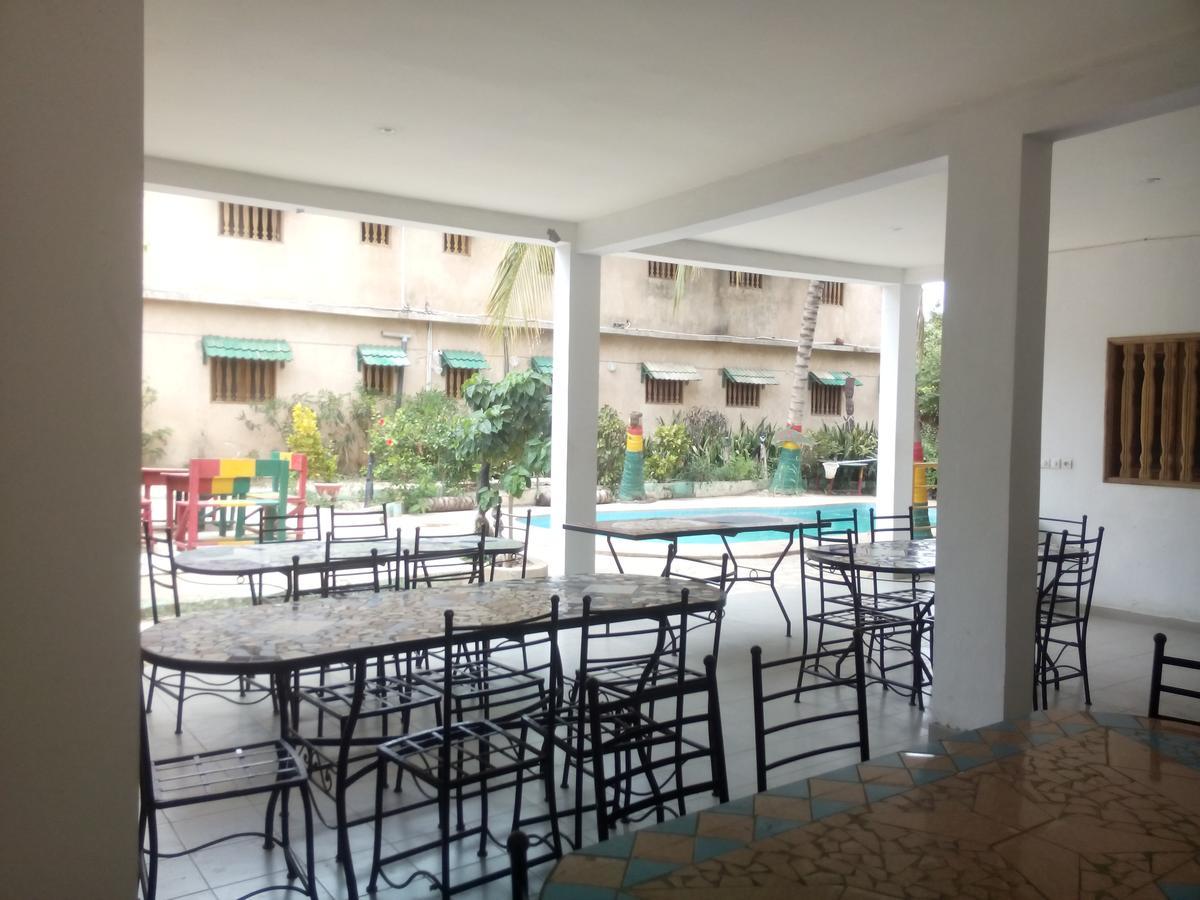 Guesthouse Dalal Ak Jamm 엠보우 외부 사진